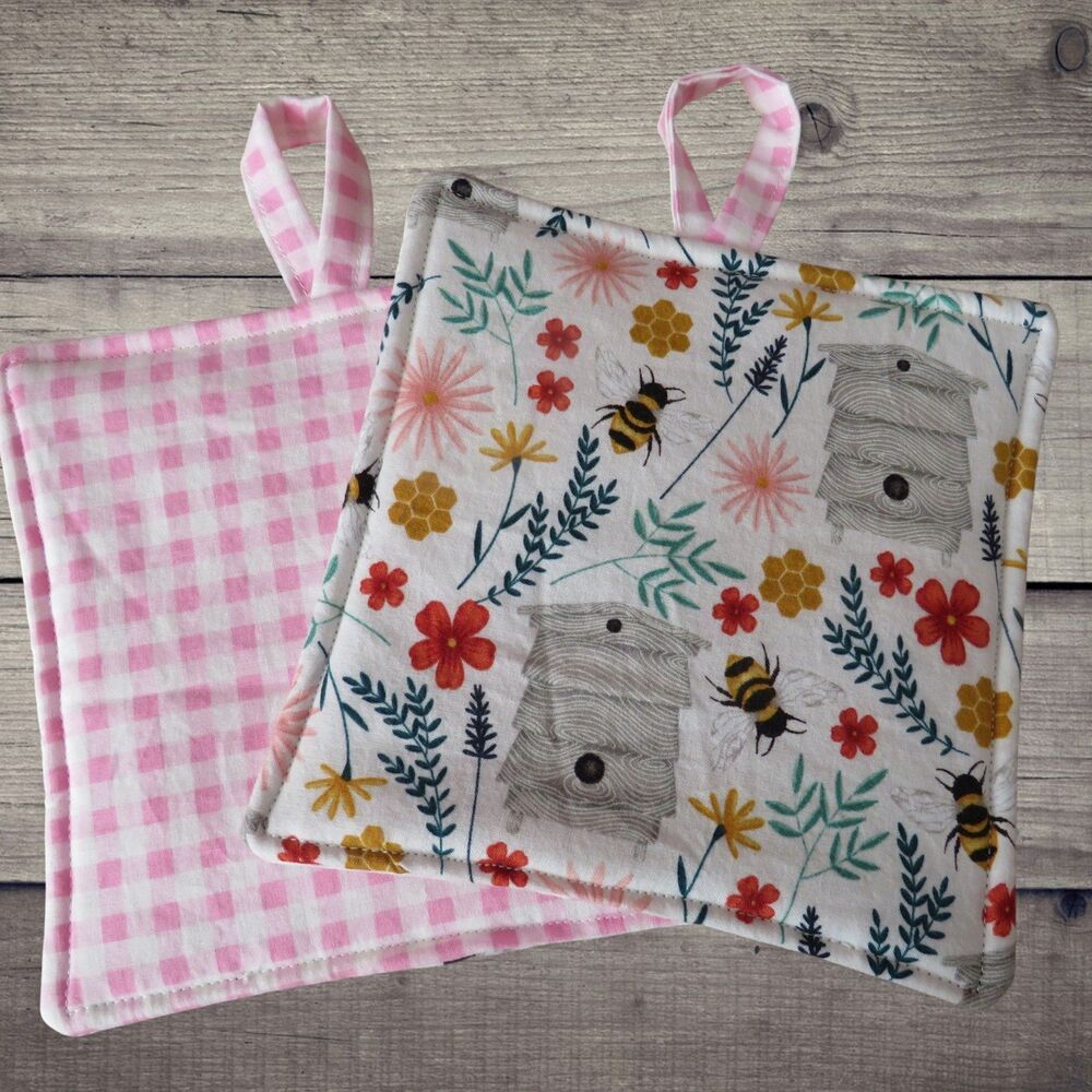 Handmade Potholder, Set of 2, Reversible Bee and Pink Gingham Hot Pads